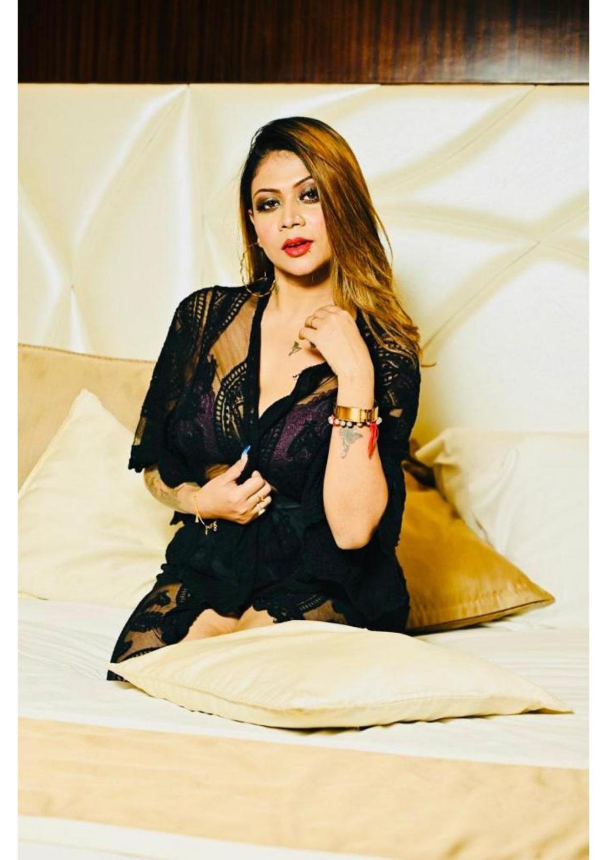  call girls Gulabi Bagh